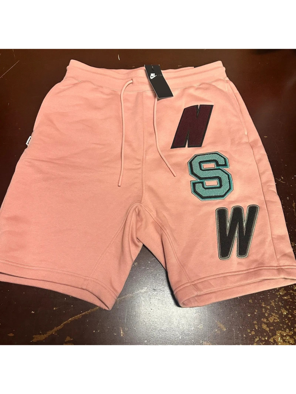 Nike Sportswear NSW Shorts Mens L Pink Chenille Varsity Patch 930248-685